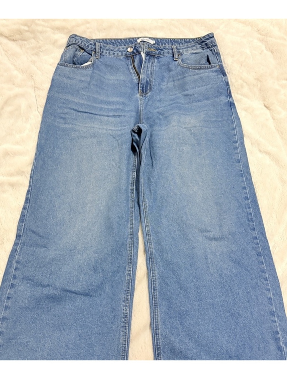 Classic High-Rise Wide-Leg Jeans - Light Blue